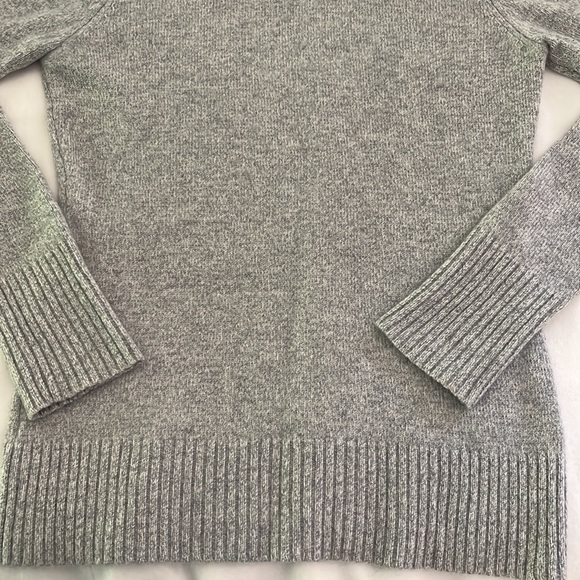 Ann Taylor Gray-Marled Cashmere Turtleneck Sweater, M, Excellent Condition. - Picture 3 of 10